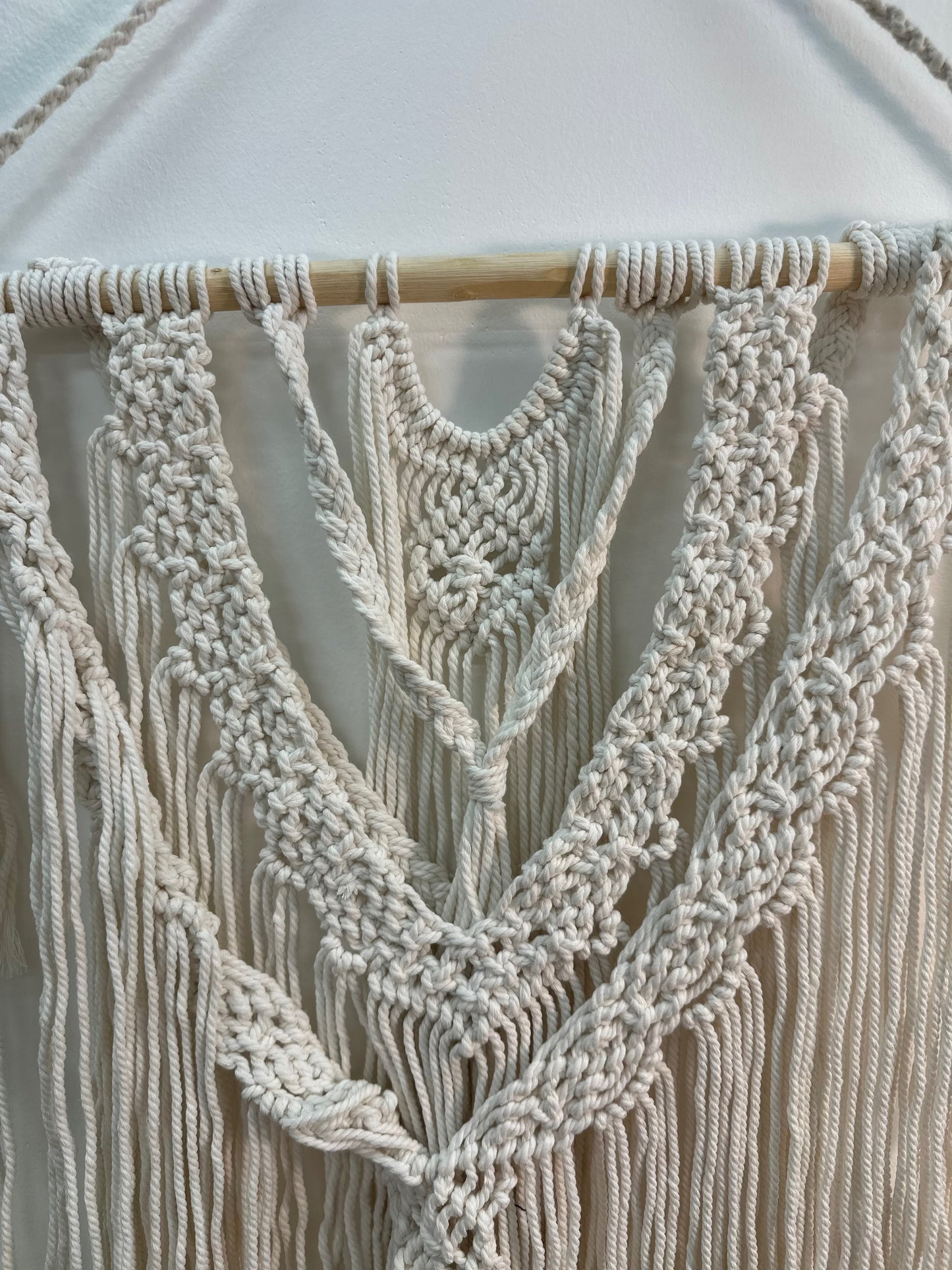 White Macrame Wall Deco