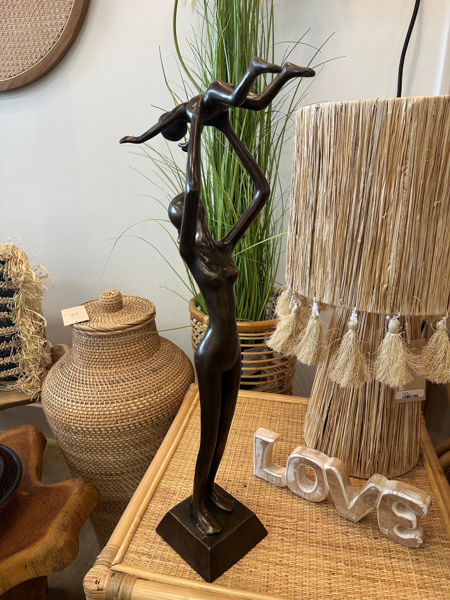 mother and son Statue