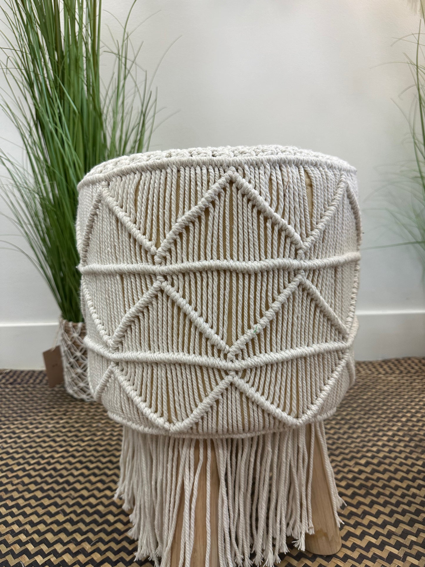 Stool wood, macrame