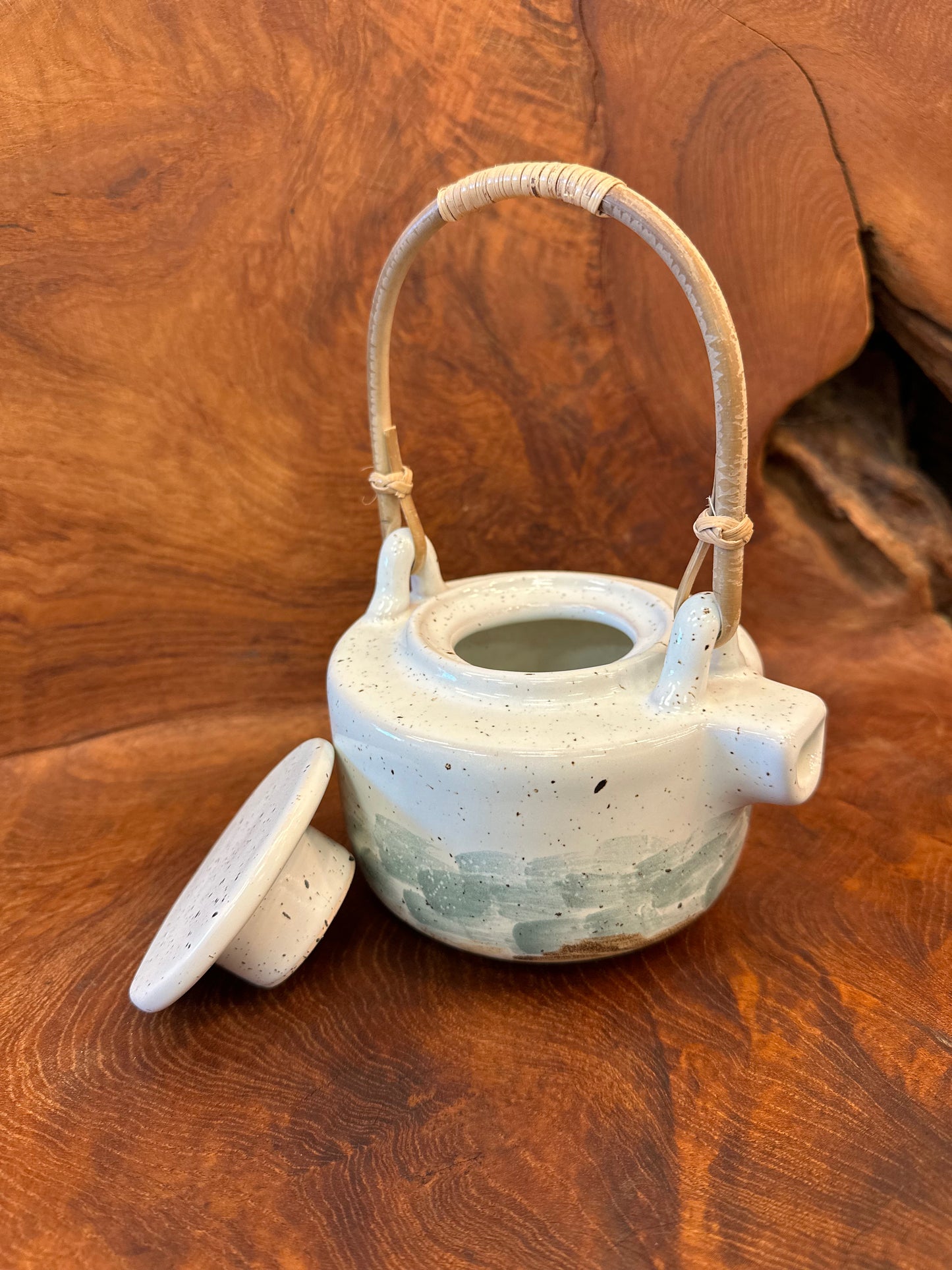 #045 Tampaksiring Treasure Tea set